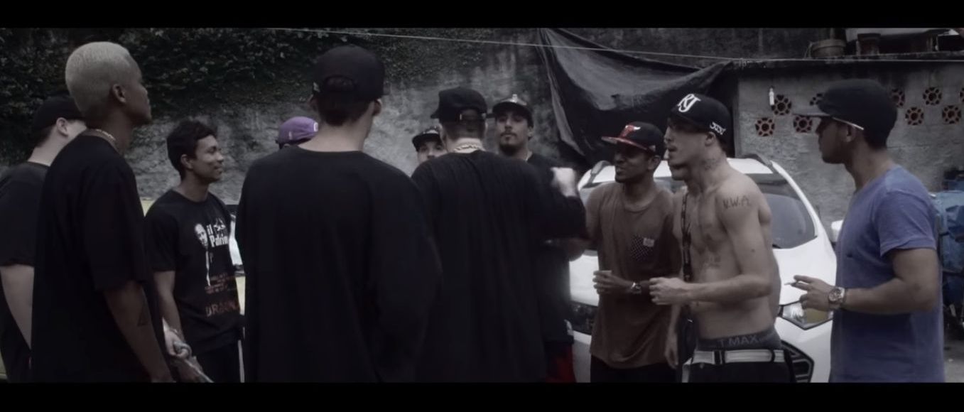 Cacife Clandestino lança clipe “Comerciante”