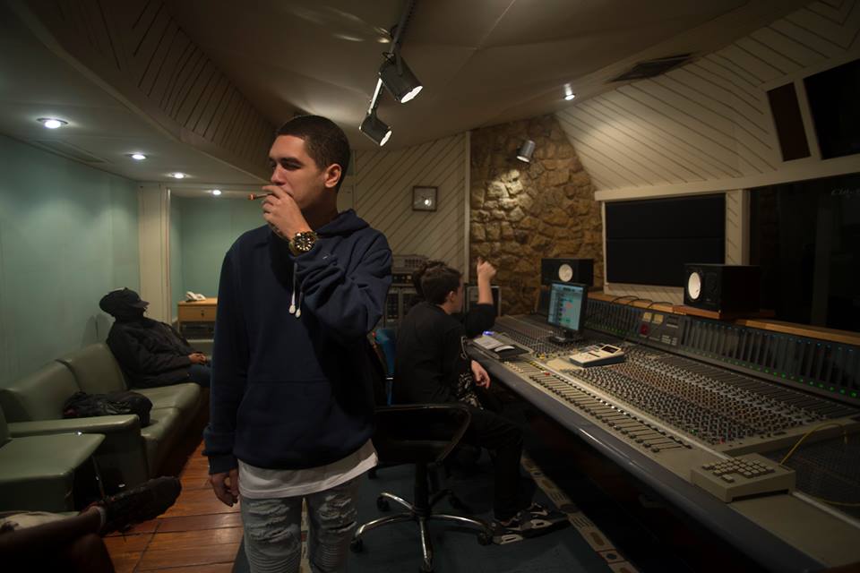 Sain surpreende fãs e lança EP ” 7 am “