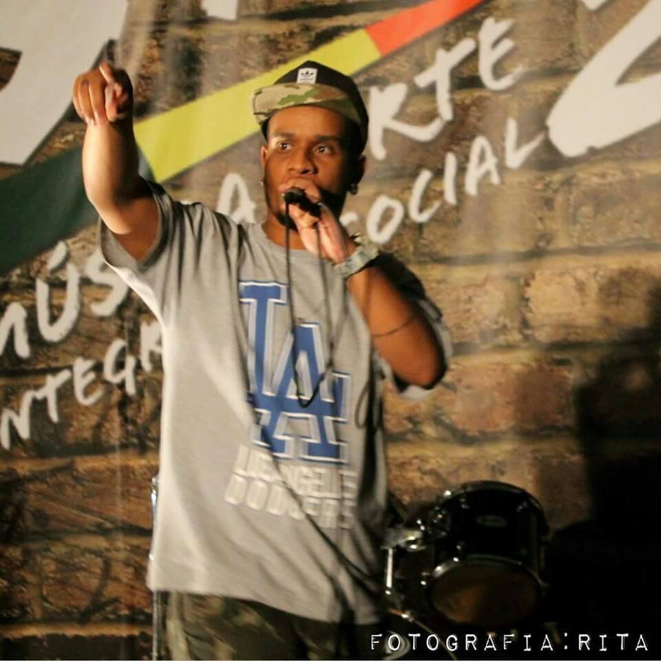 Urbano lança single ‘Guerra Civil Oficial’