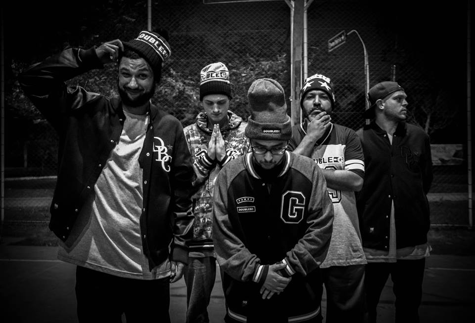 Grupo Anexos lança videoclipe ‘Pragas’