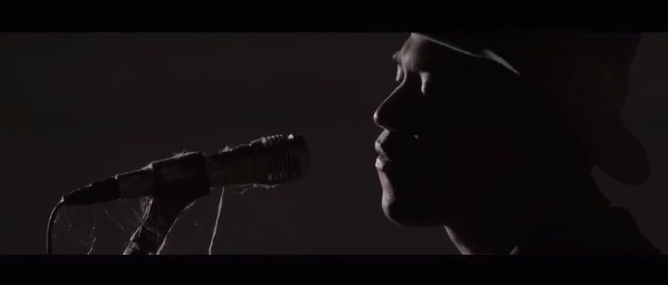 Cleiton Oliveira faz comparação entre religião e rap em seu novo videoclipe