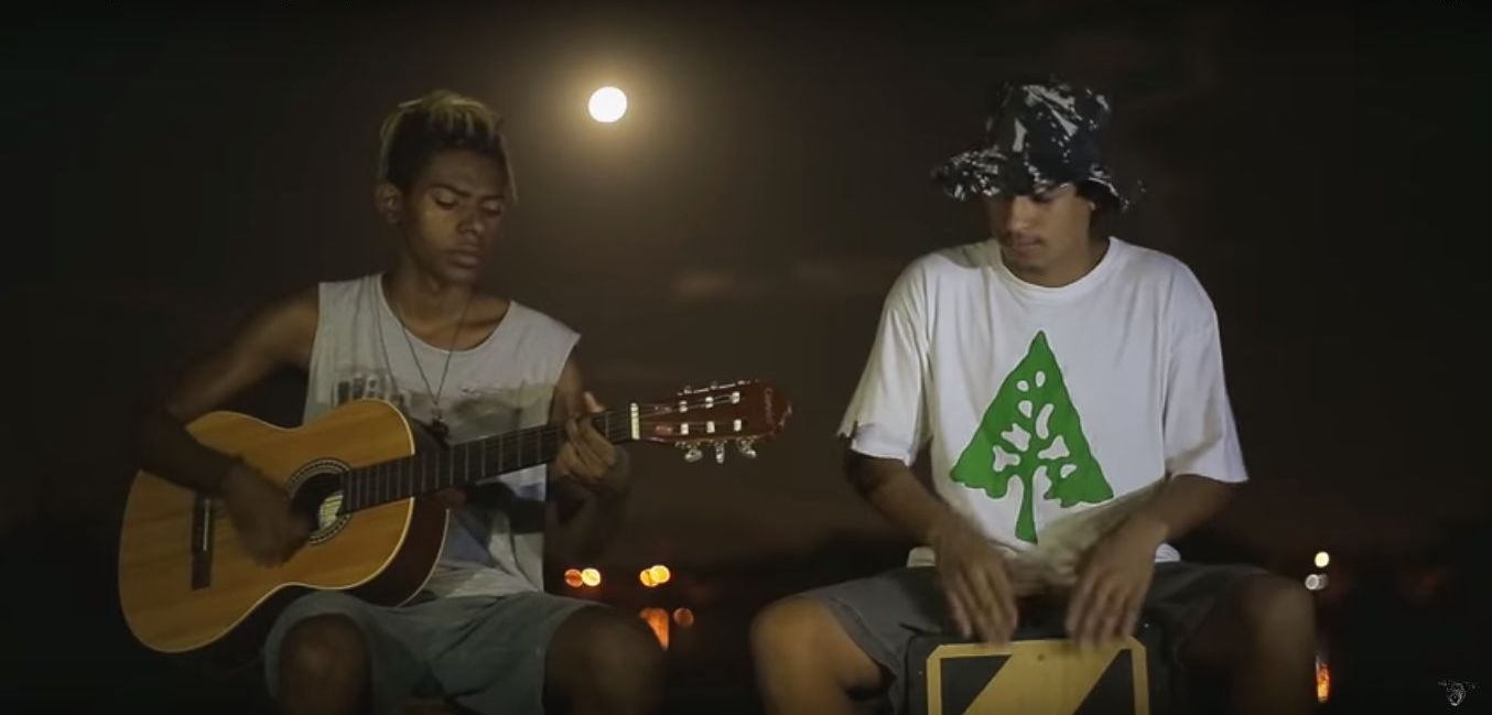 Assista ‘Lembranças’,  o acoustic live de Morcego
