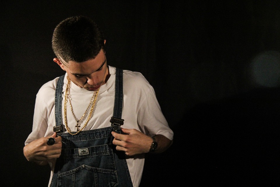 Mc Nochica apresenta single ‘Renegados’, seu trabalho de estreia