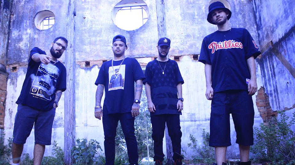 Assista ‘Um Capuz e Uma Cruz’, novo videoclipe do grupo goiano Faroeste