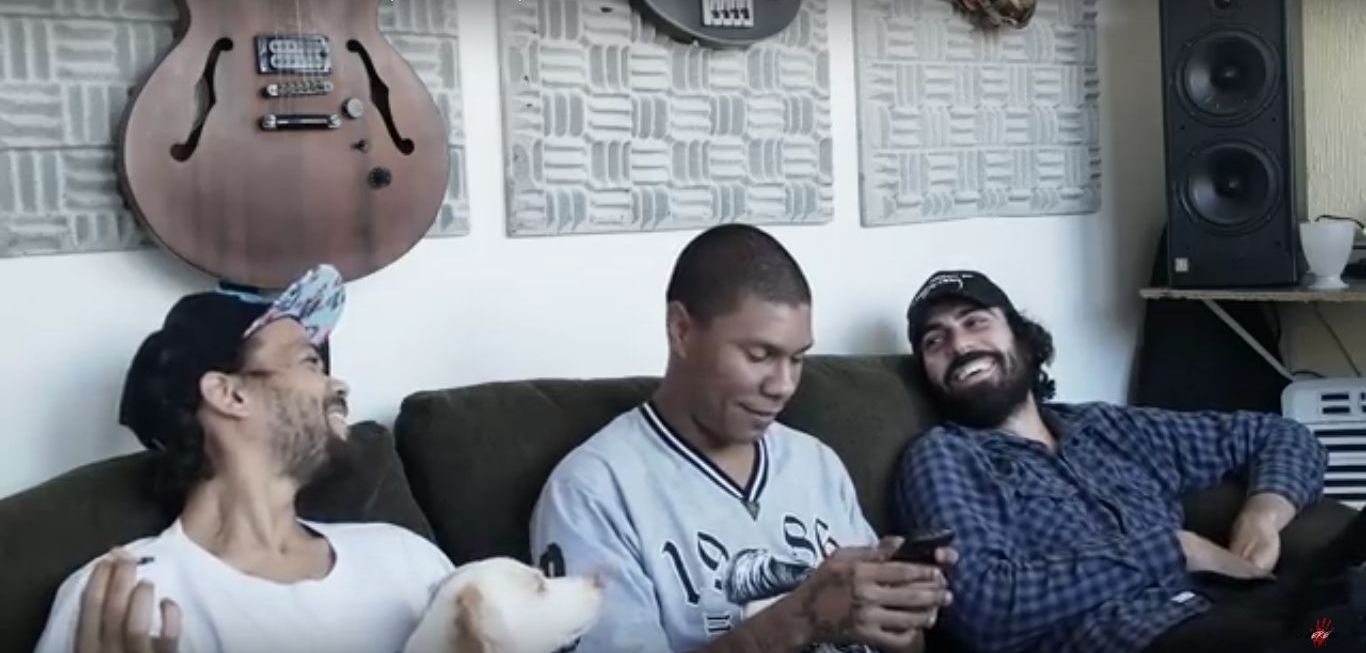 Assista ‘A Vizinha do 201’, o descontraído webclipe de Saulo Zion