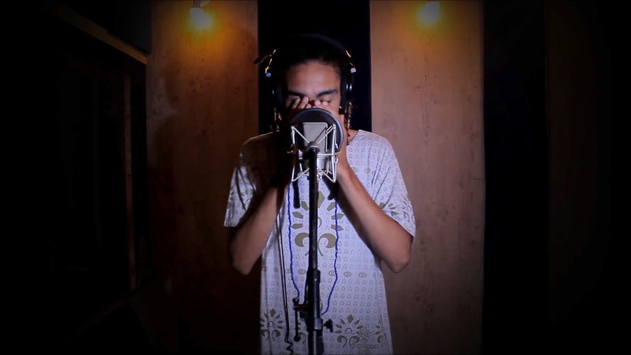 Brágui MC apresenta Studio-clipe ‘ Valer a pena’
