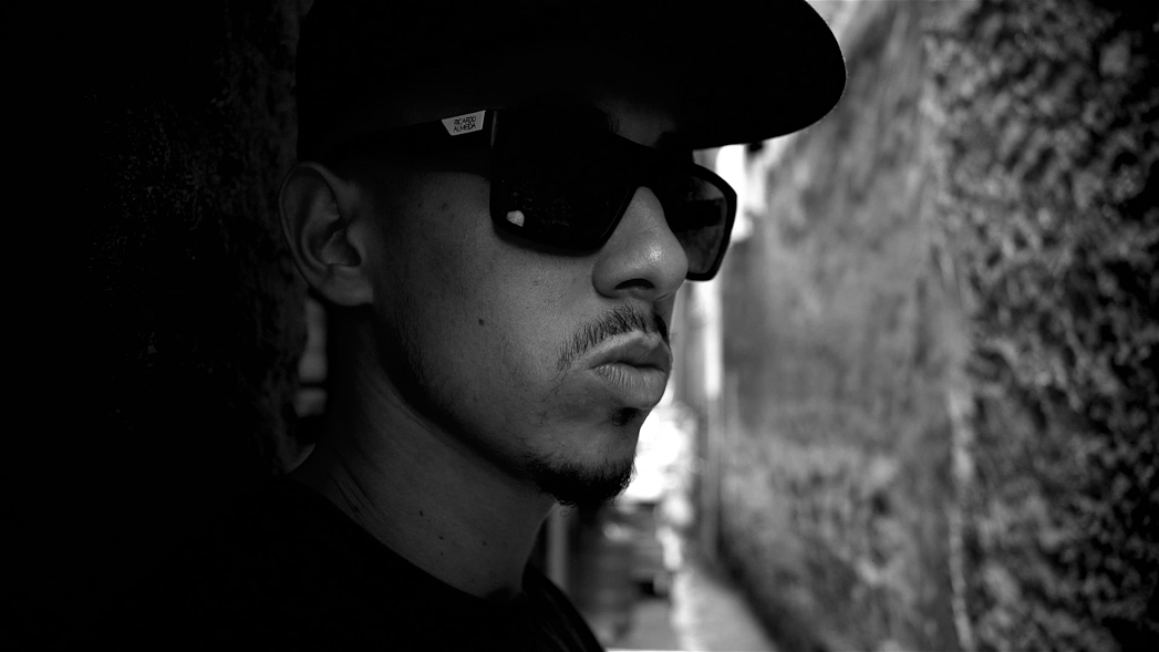 Real Tegê lança clipe gravado na favela da Zona Leste de São Paulo