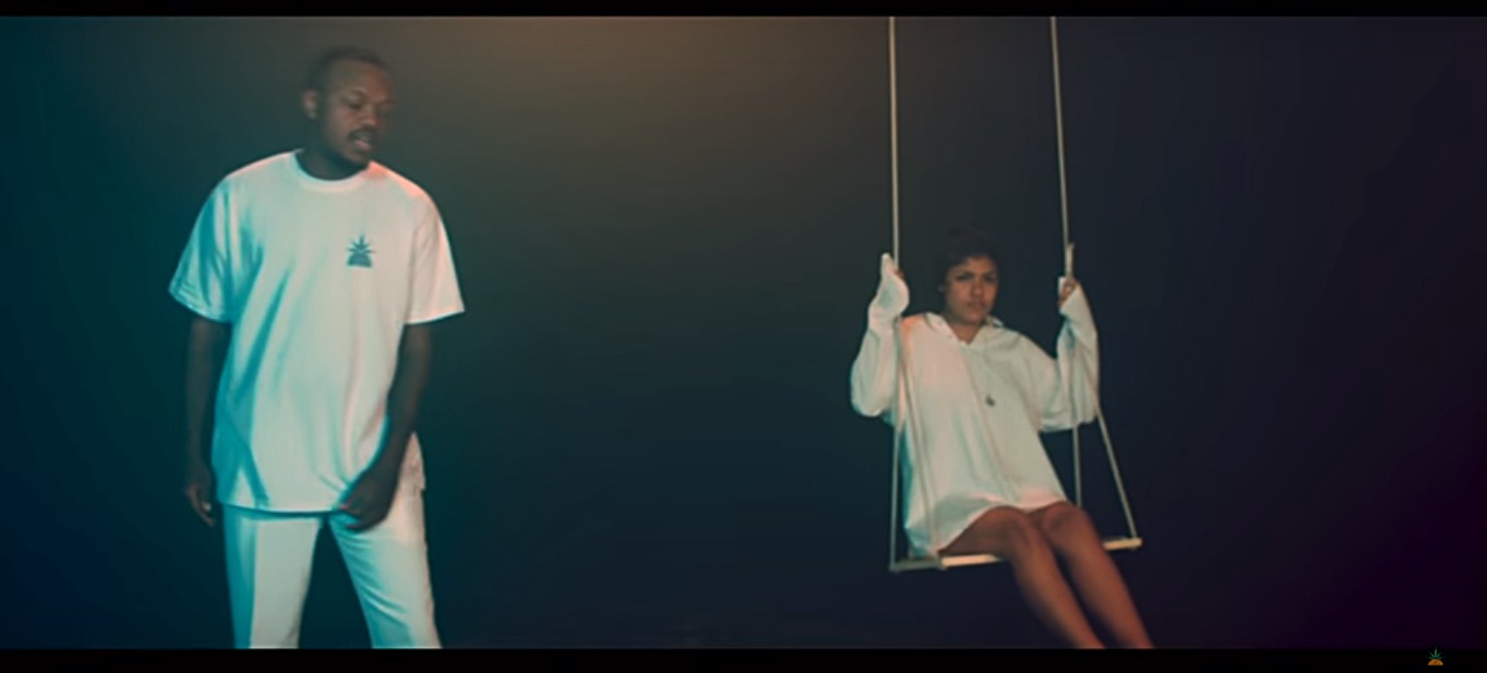 Juyè & Djonga no clipe da inédita “Não Chore”