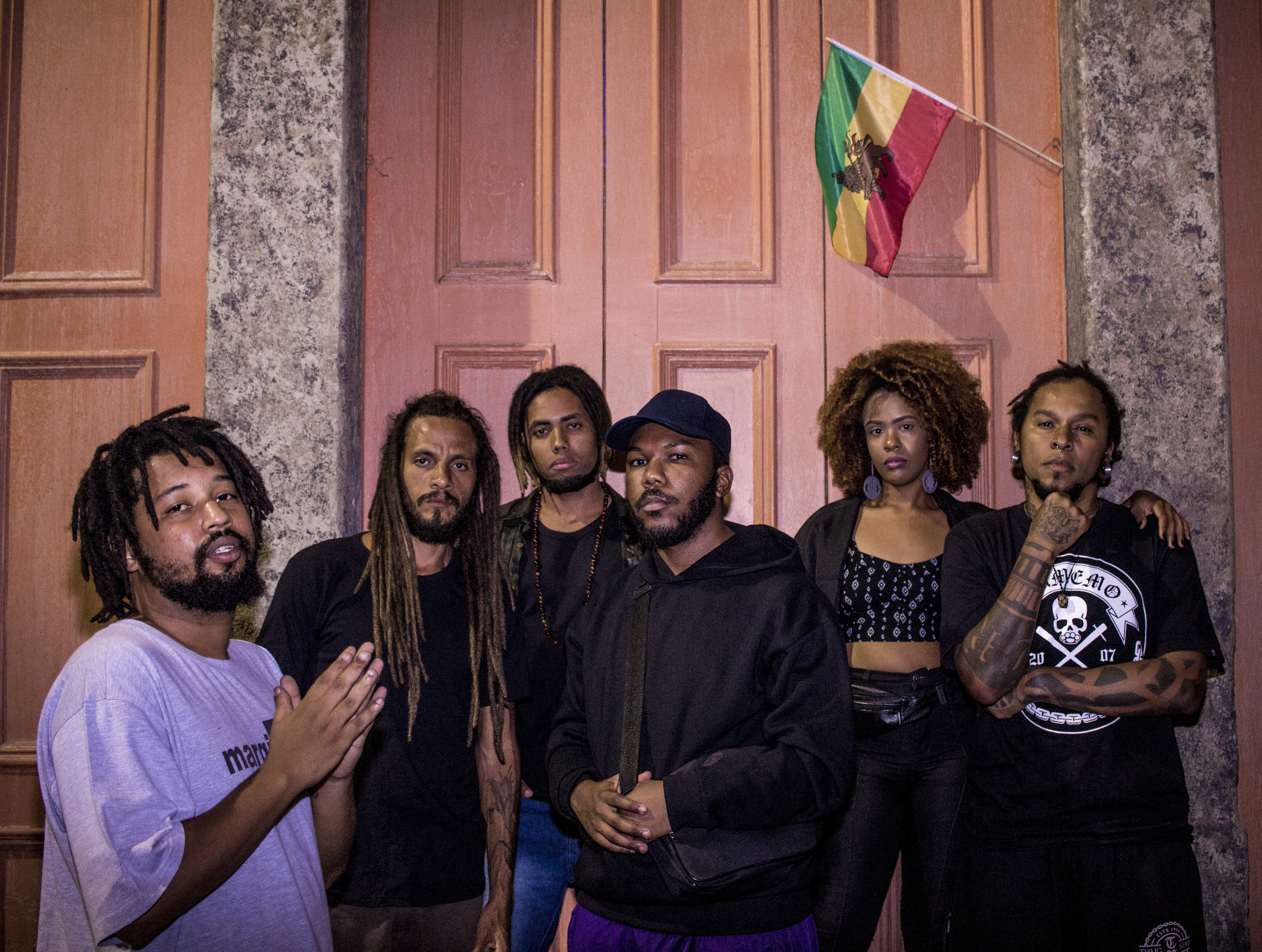 Olola Fa apresenta seu single de estréia