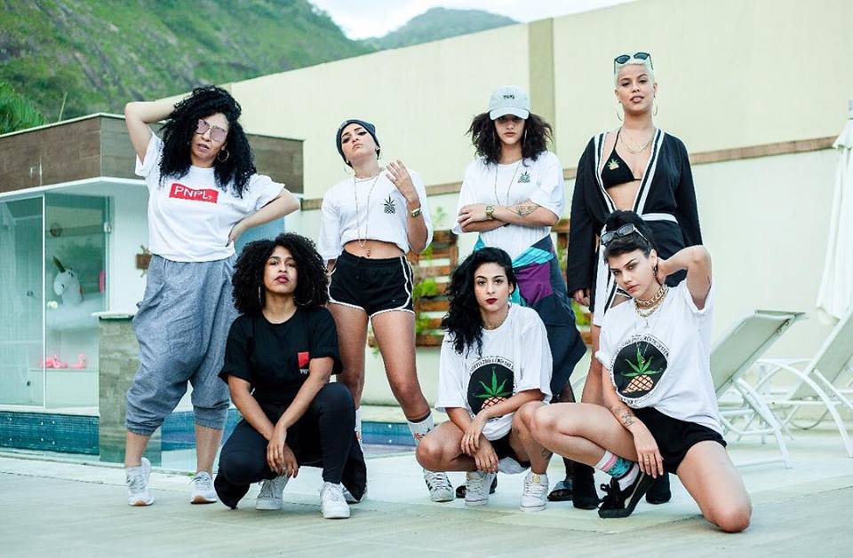 A potencia das mulheres na cypher ‘Poetisas no Topo’ com Mariana Mello, Nabrisa, Karol de Souza, Azzy, Souto, Bivolt e Drik Barbosa