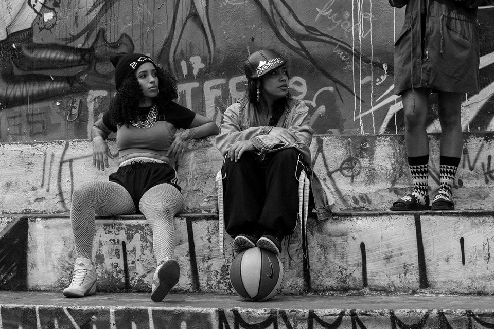 Lika Meireles lança clipe ‘Mina Boss’ com participação de Kathy