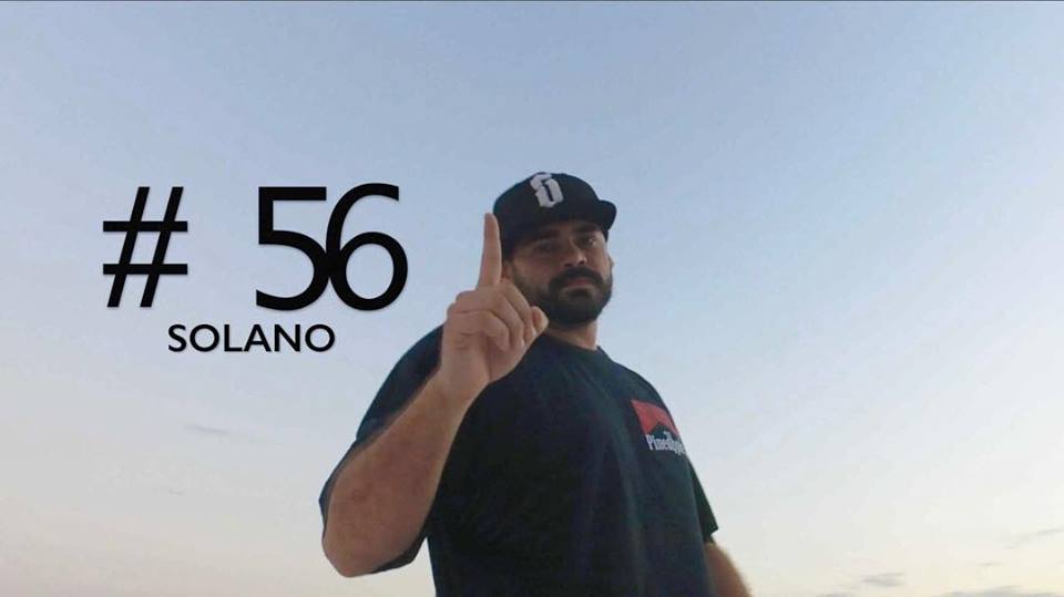 Projeto Perfil Pineapple Apresenta Solano com o  Clipe “Objetos na Estante”
