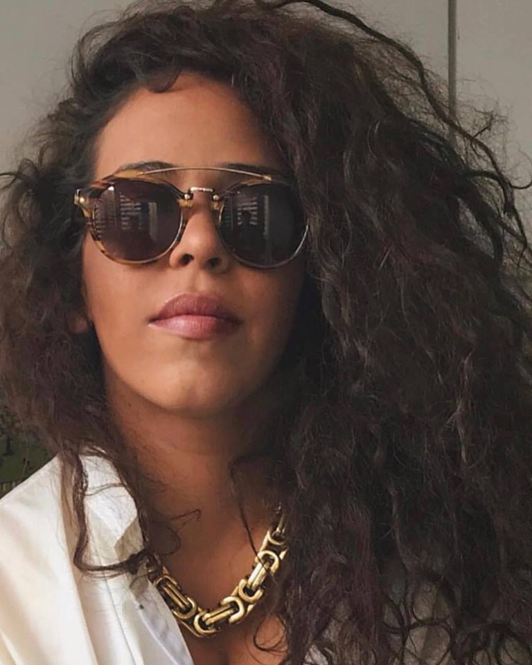 Flora Matos celebra o amor em seu novo single ‘Piloto’