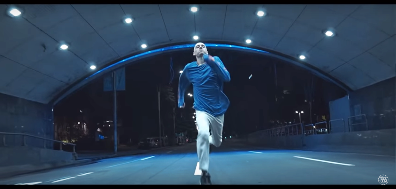 Pan Mikelan lança clipe do single ‘Outro Plano’