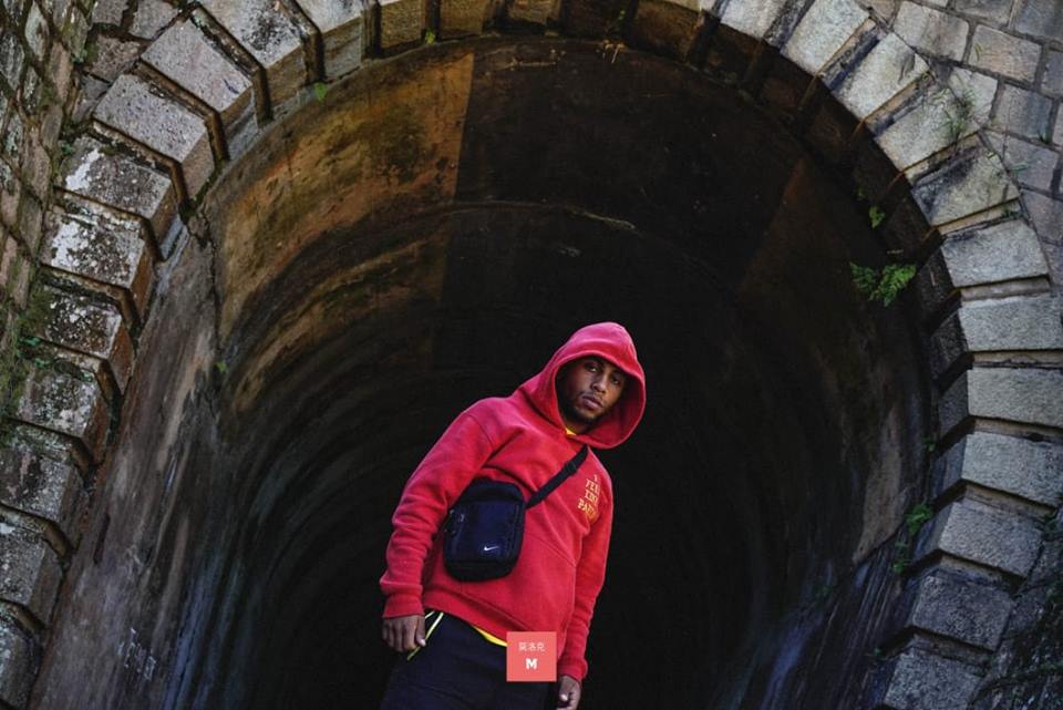 Almeida lança clipe do single ‘Efeito Borboleta’
