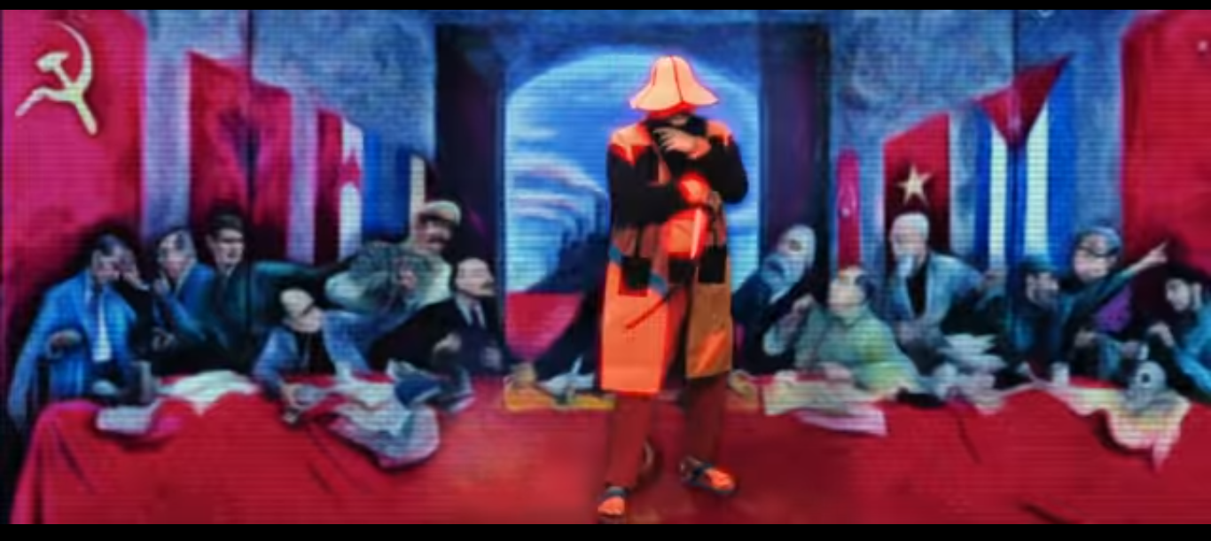 Diomedes Chinaski lança clipe da brilhante ‘Comunista Rico’