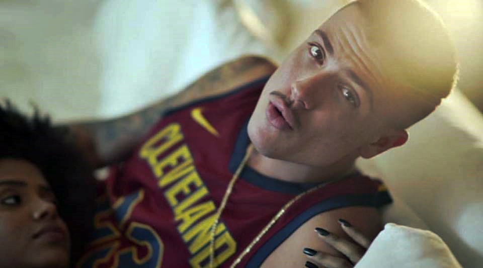 Roloff lança clipe do single ‘Me Fez Tão Bem’