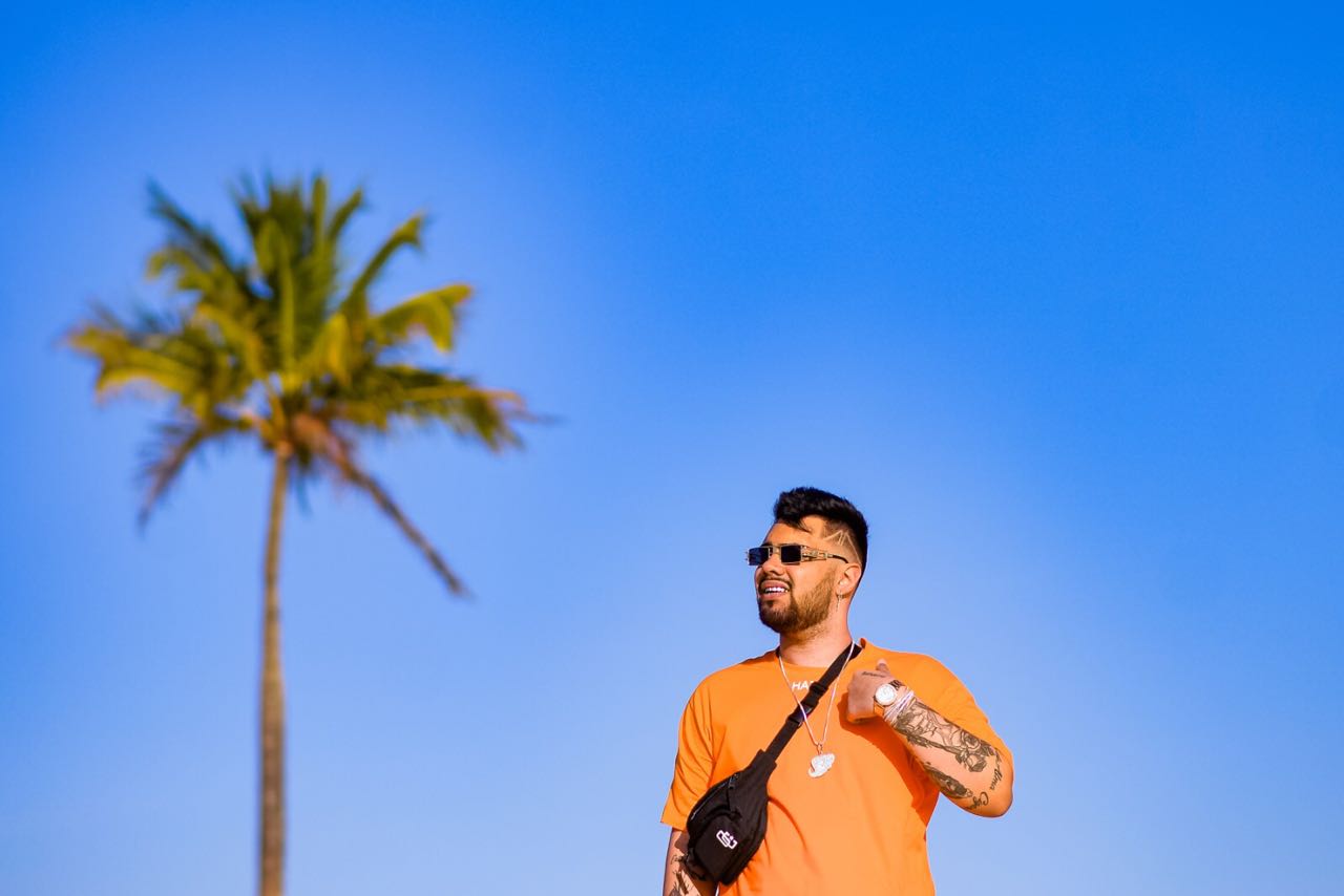 Menestrel lança clipe ‘Tapetão de Ouro’, faixa do novo álbum