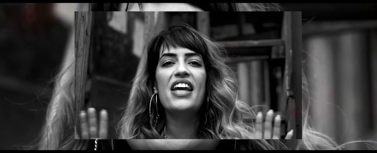 Lívia Cruz  aborda as contradições dentro do rap no clipe ‘É Fake É Óbvio’