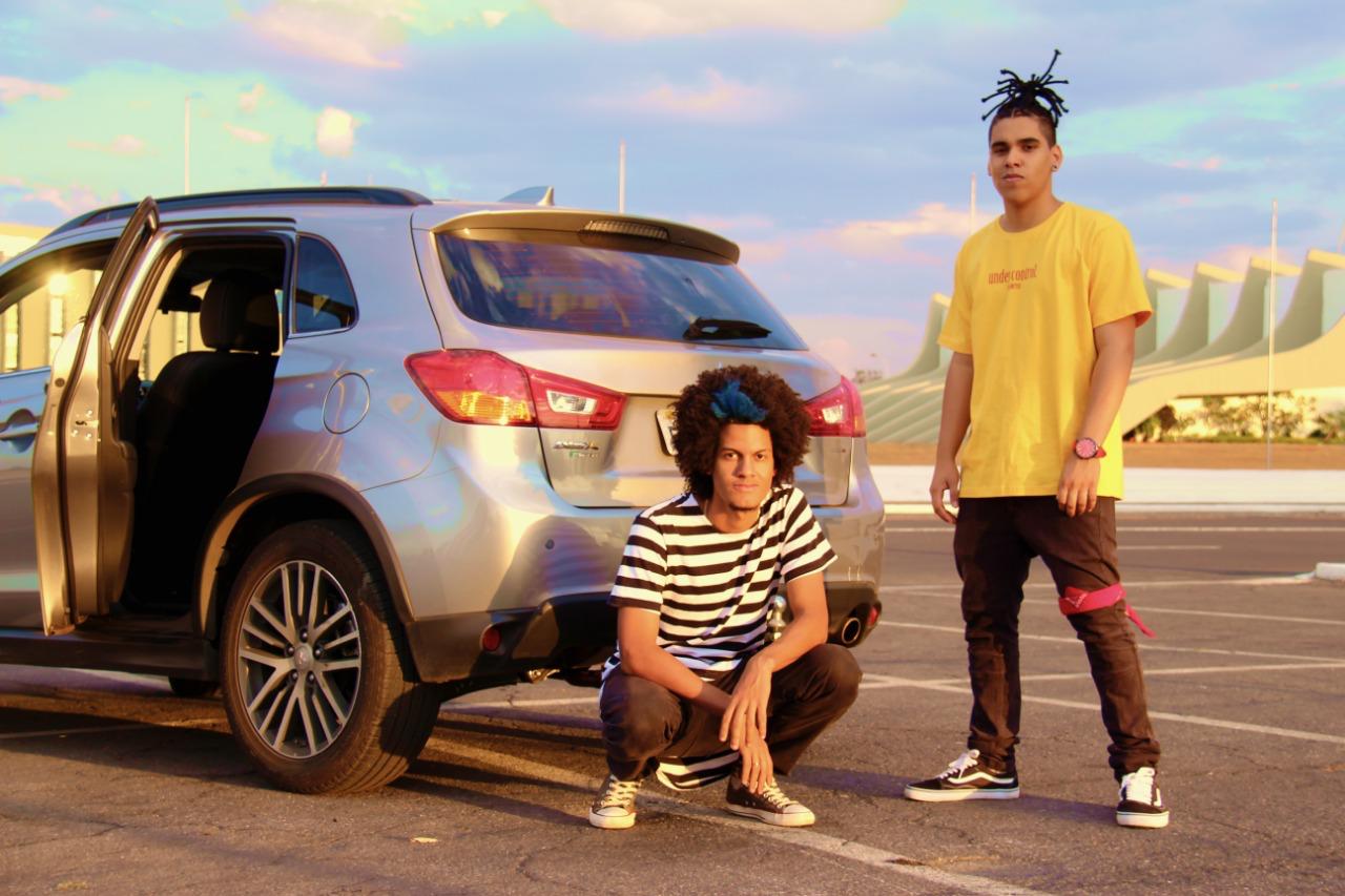 Akil está de volta com o single “2 Pretos no Topo!”