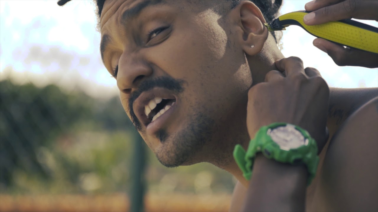 Froid fecha o ano com o clipe da fantástica “Grana, (A Teoria De Tudo)”