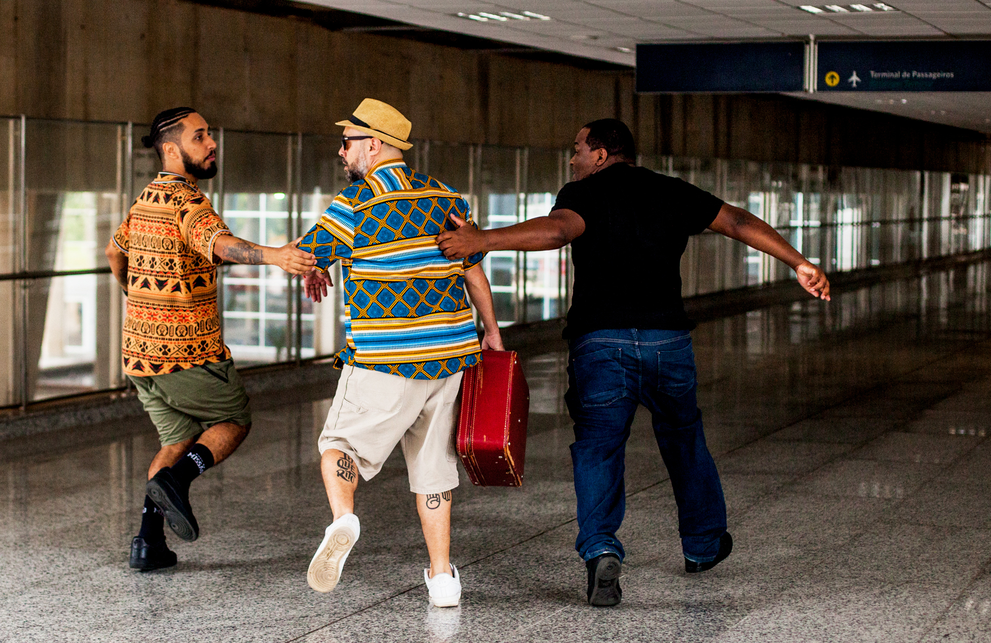 Com papo reto e cheio de flow torto, Inquérito apresenta o clipe de “Turbulência