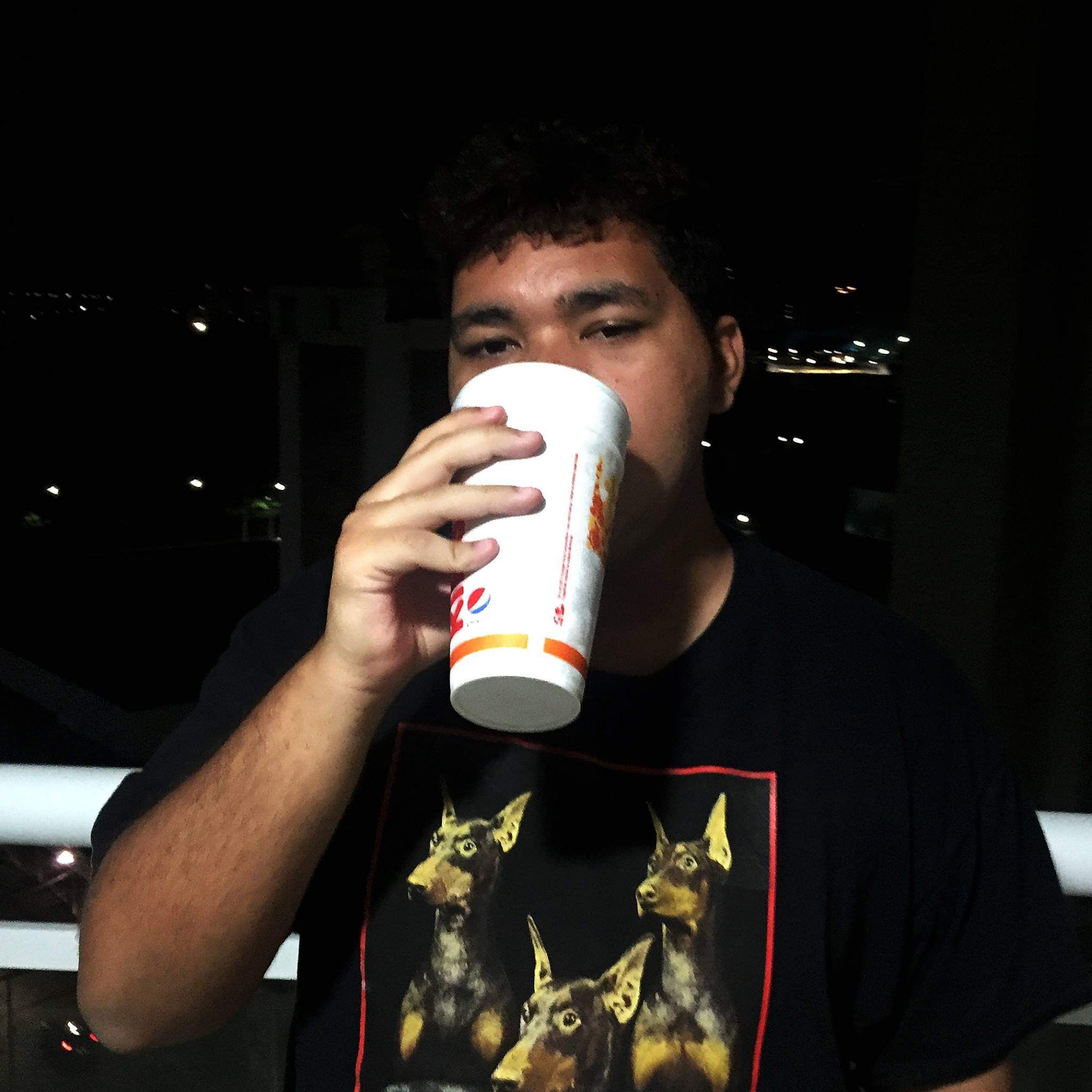 YoChilly lança três singles inéditos simultaneamente