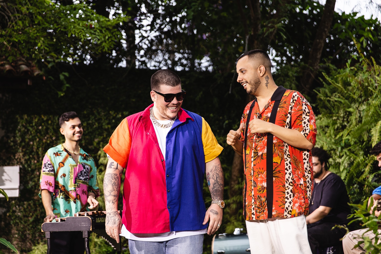 Thiago Anezzi e Ferrugem lançam “Carta”