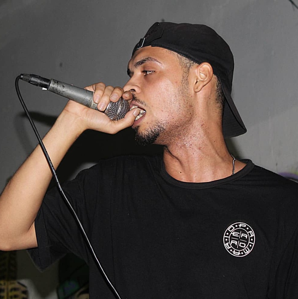 Ouça “Conteste” , EP do rapper carioca DEROMA
