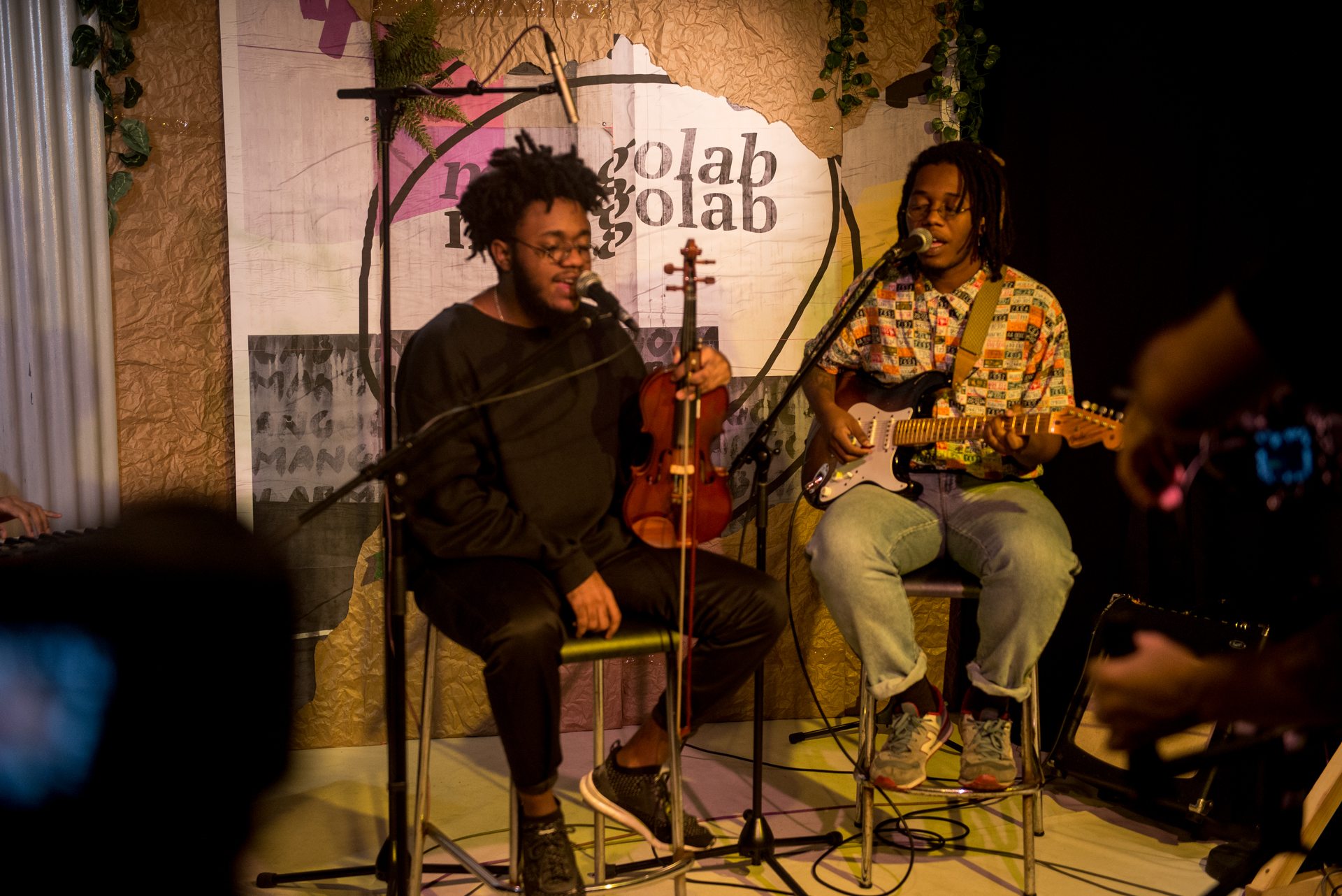 Duo que une jazz, soul e hip hop, Yoún lança sessões ao vivo