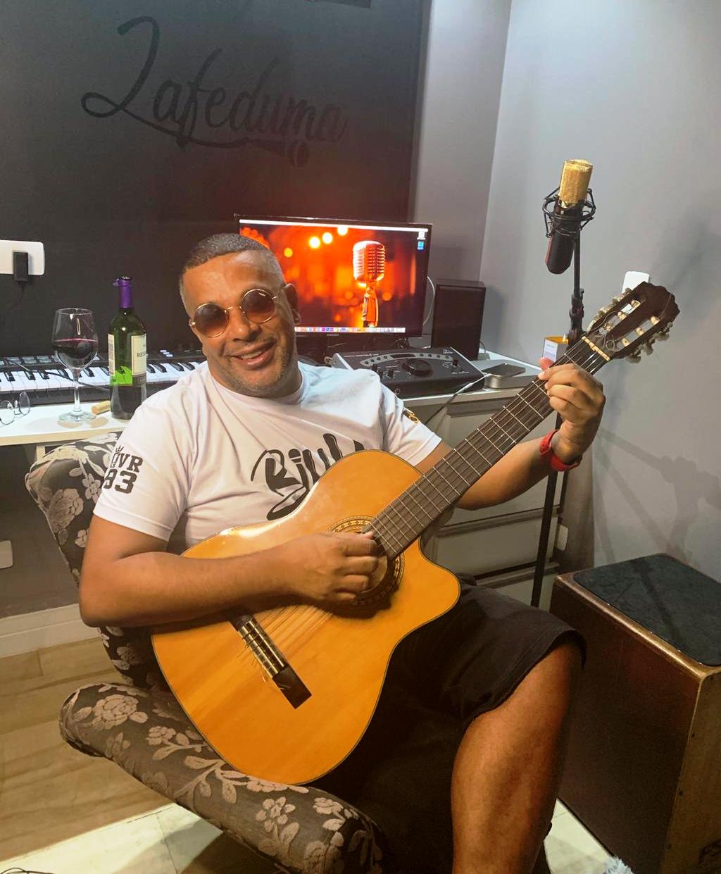 Billy SP aproveita a quarentena para compor e preparar novo repertório