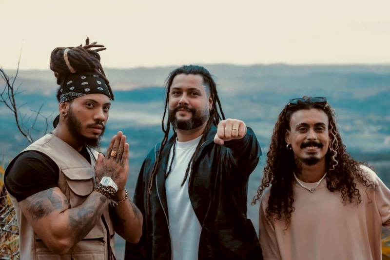 Marcando encontro de gerações, Duoroots e Maneva anunciam single em parceria